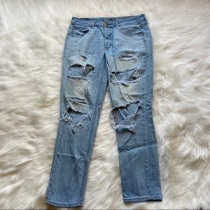 American Eagle Distressed Tomgirl Blue Jeans 6